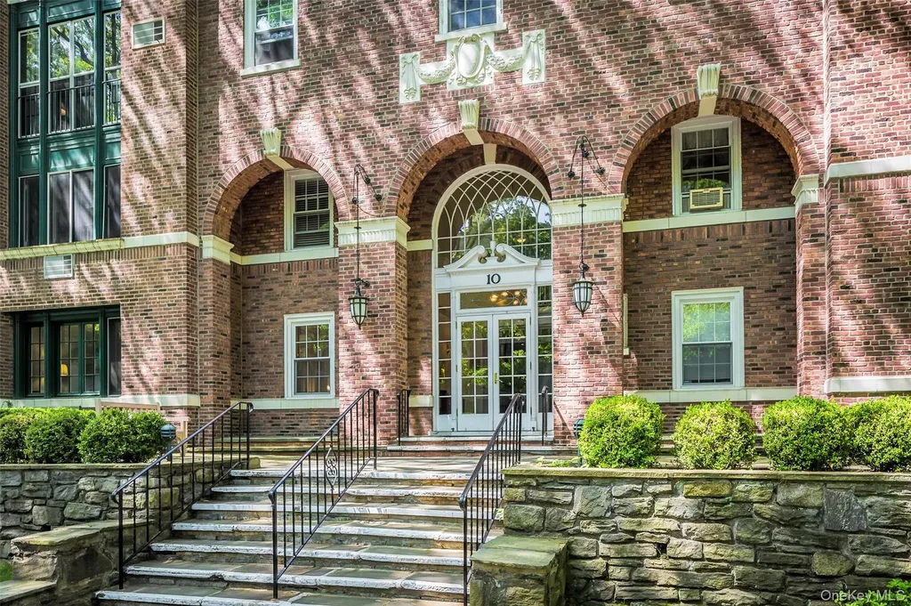 10 Brooklands Bronxville NY 10708