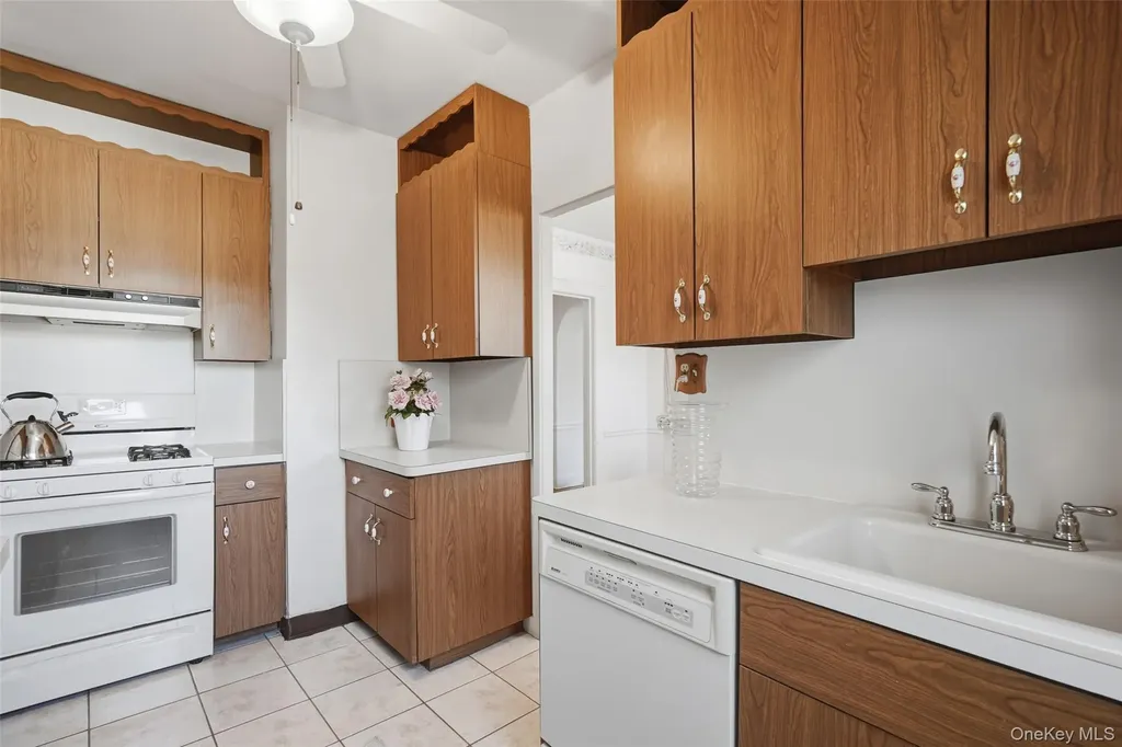 10 Brooklands Bronxville NY 10708