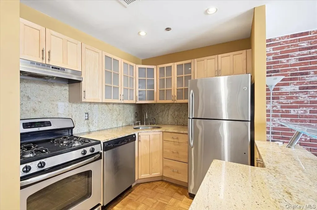 23 Water Grant Street Yonkers NY 10701