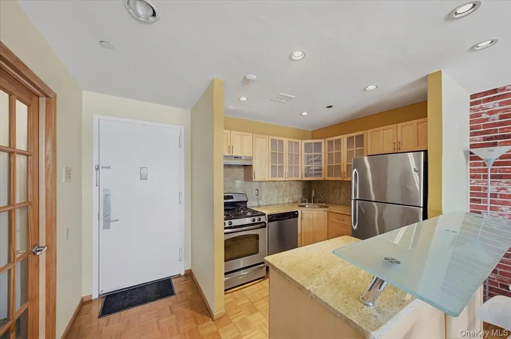 23 Water Grant Street Yonkers NY 10701