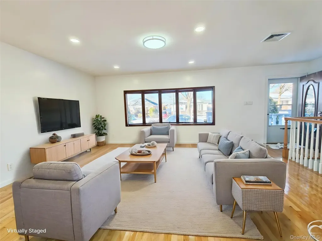151-28 24th Road Road Whitestone NY 11357