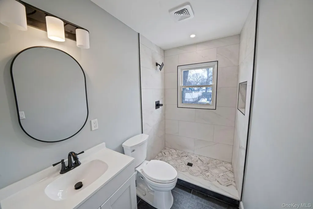 4902 Express Drive S Ronkonkoma NY 11779