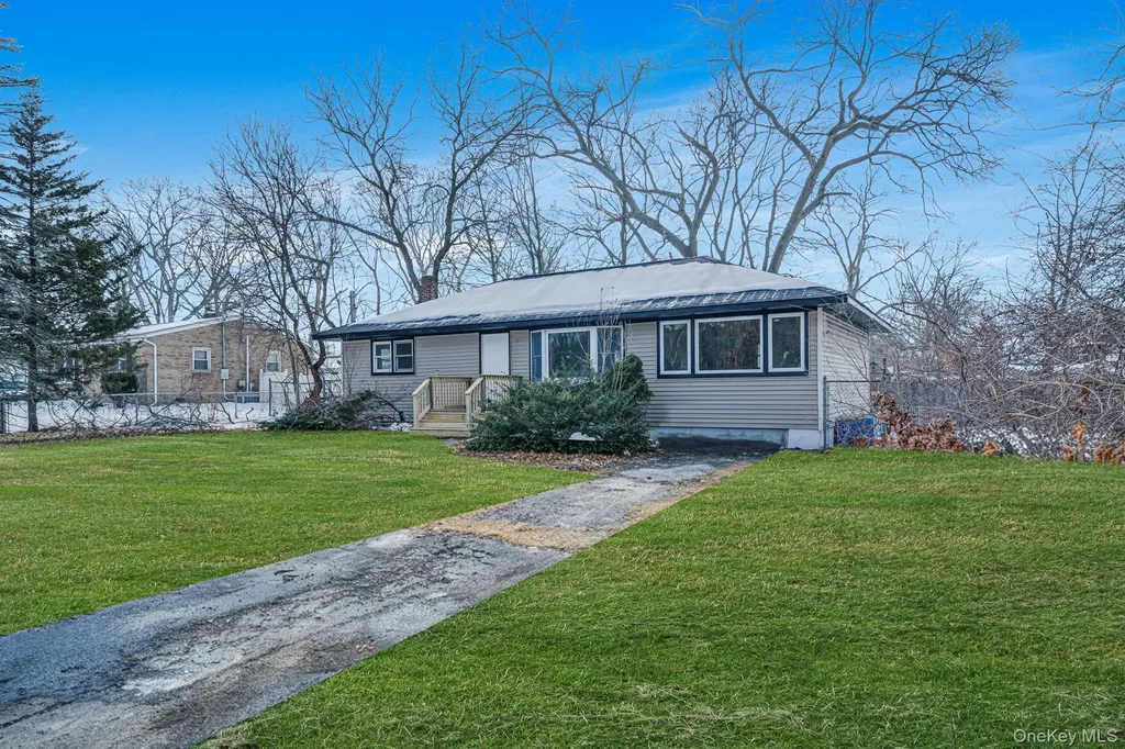 4902 Express Drive S Ronkonkoma NY 11779