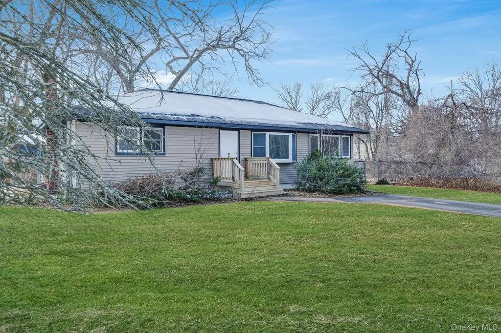 4902 Express Drive S Ronkonkoma NY 11779