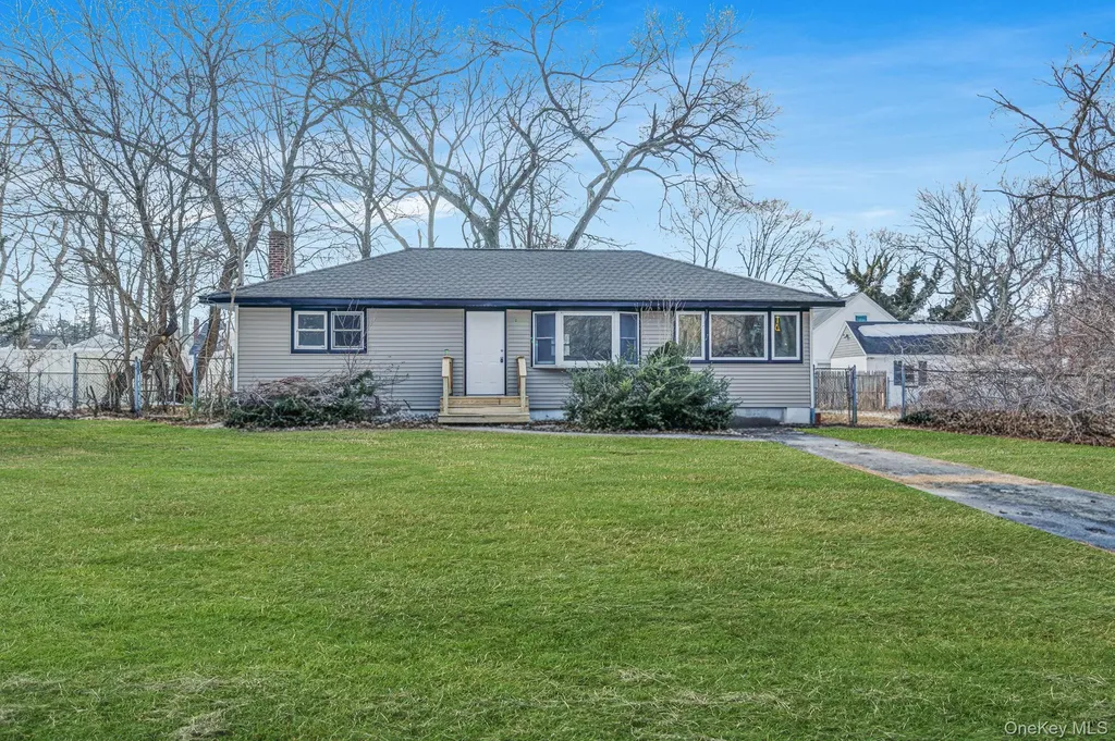 4902 Express Drive S Ronkonkoma NY 11779