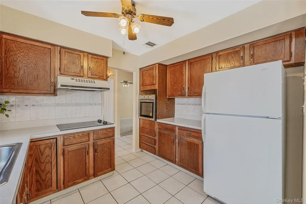 35 Chippendale Drive Mount Sinai NY 11766