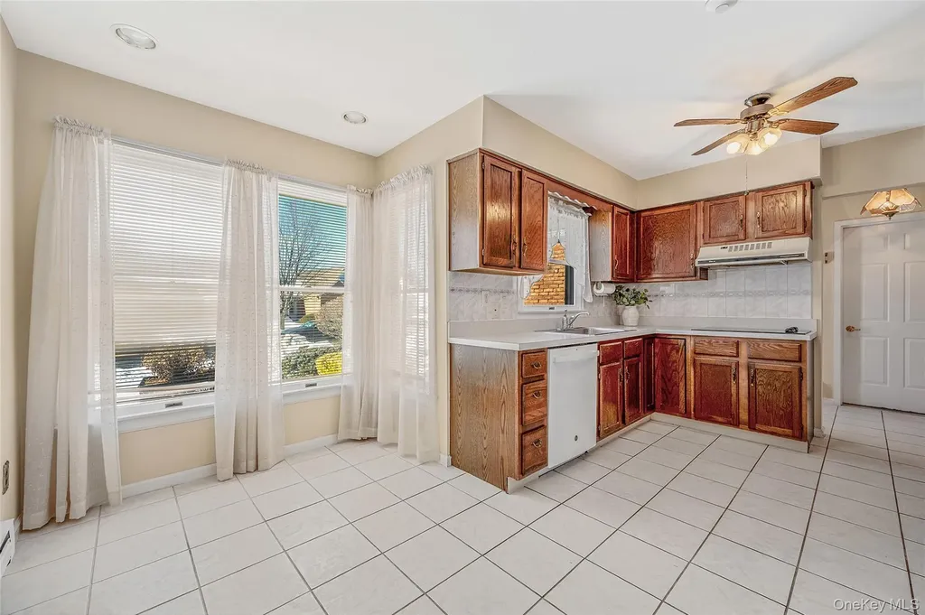 35 Chippendale Drive Mount Sinai NY 11766