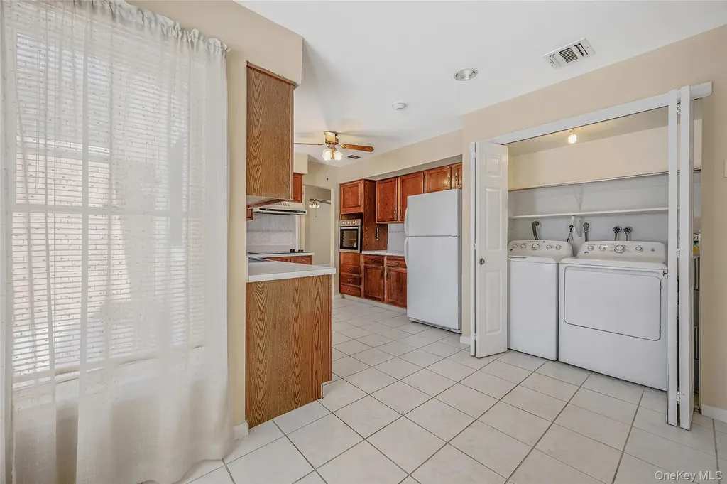 35 Chippendale Drive Mount Sinai NY 11766