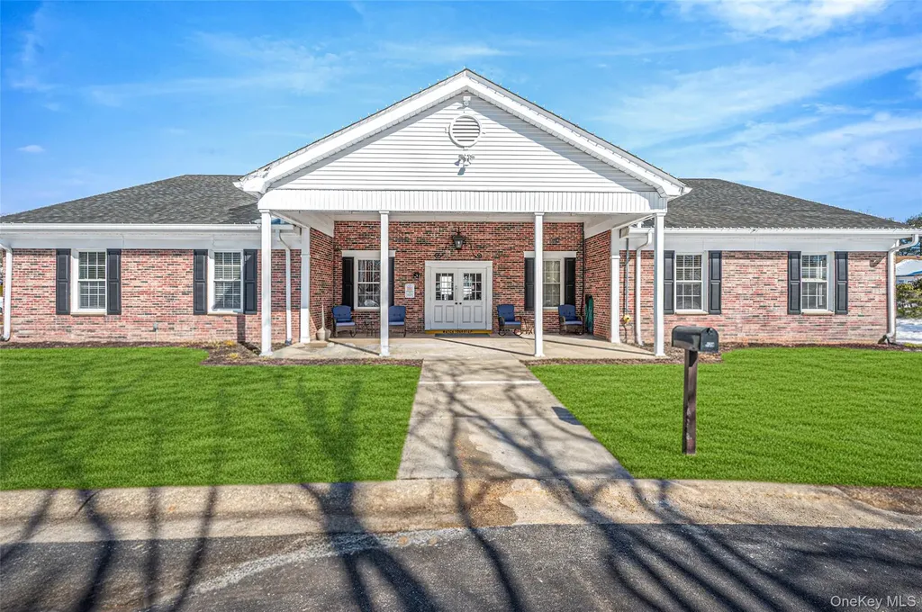 35 Chippendale Drive Mount Sinai NY 11766