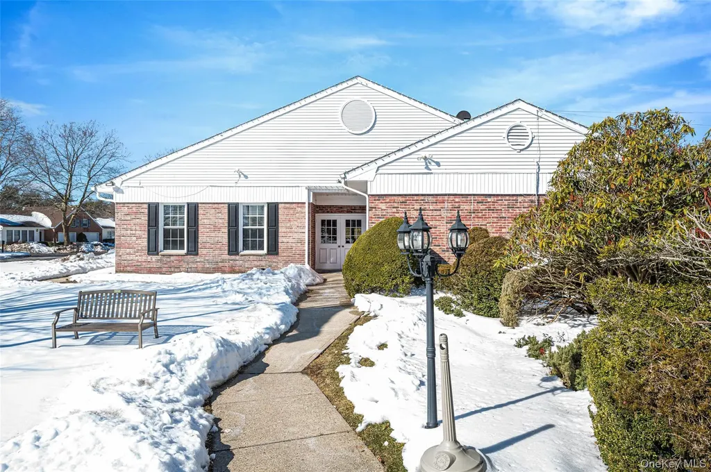 35 Chippendale Drive Mount Sinai NY 11766