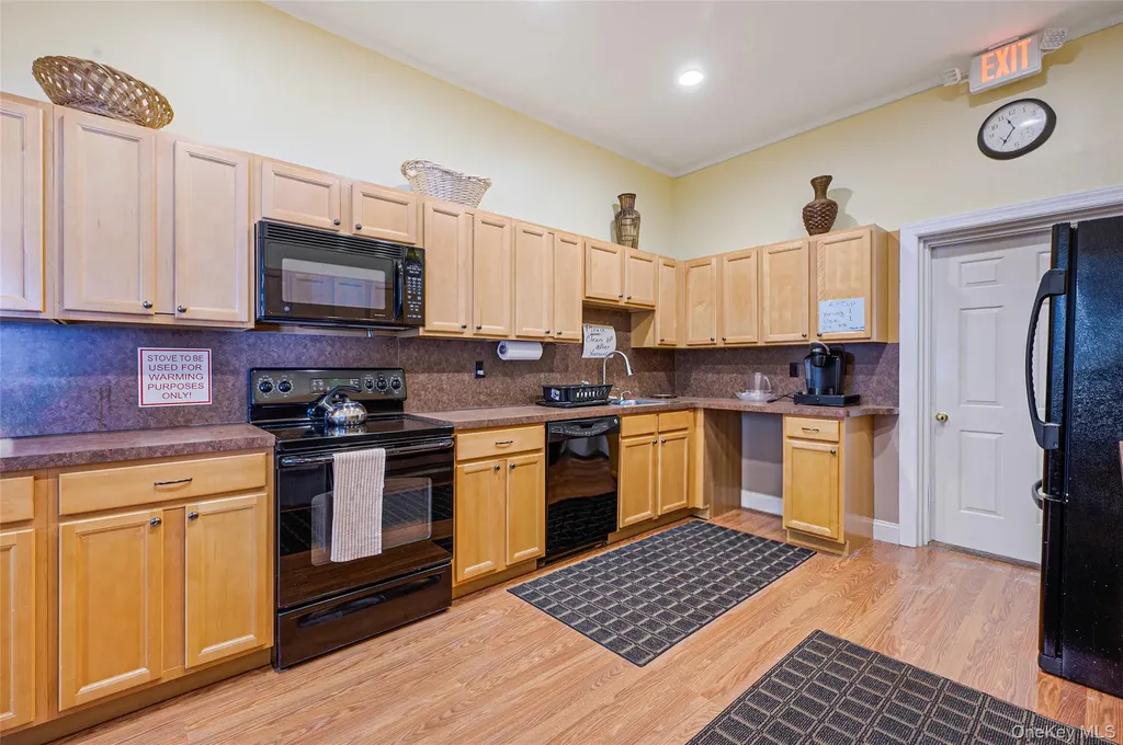 35 Chippendale Drive Mount Sinai NY 11766