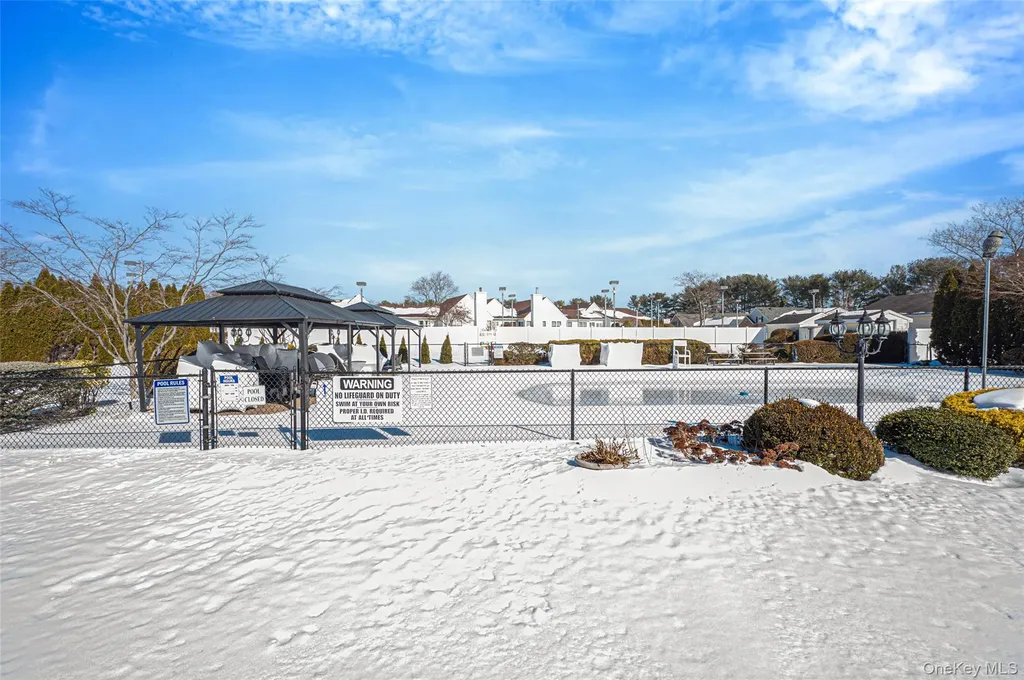 35 Chippendale Drive Mount Sinai NY 11766