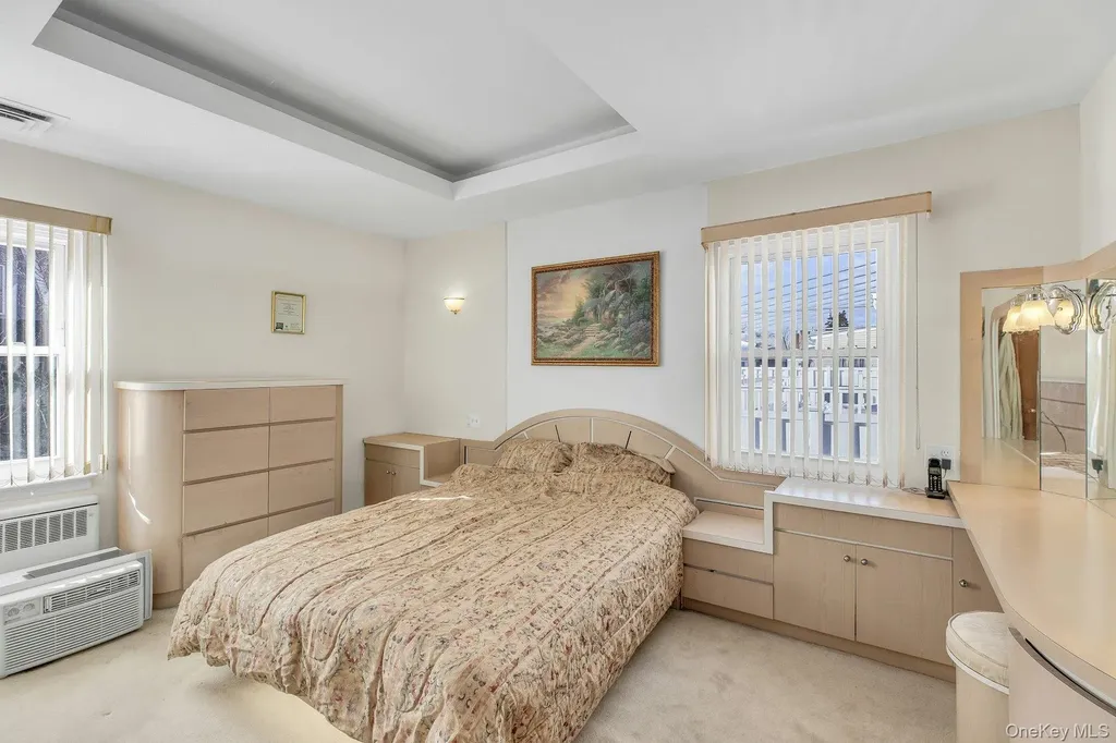 197 Emory Road Mineola NY 11501