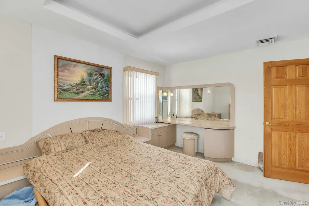 197 Emory Road Mineola NY 11501