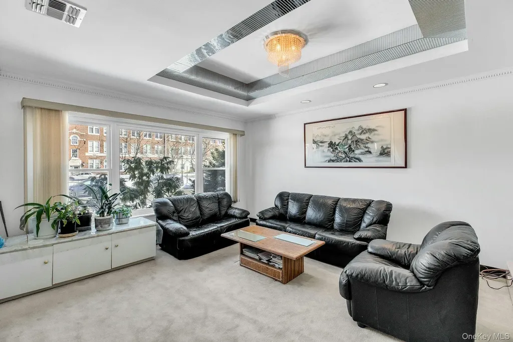 197 Emory Road Mineola NY 11501