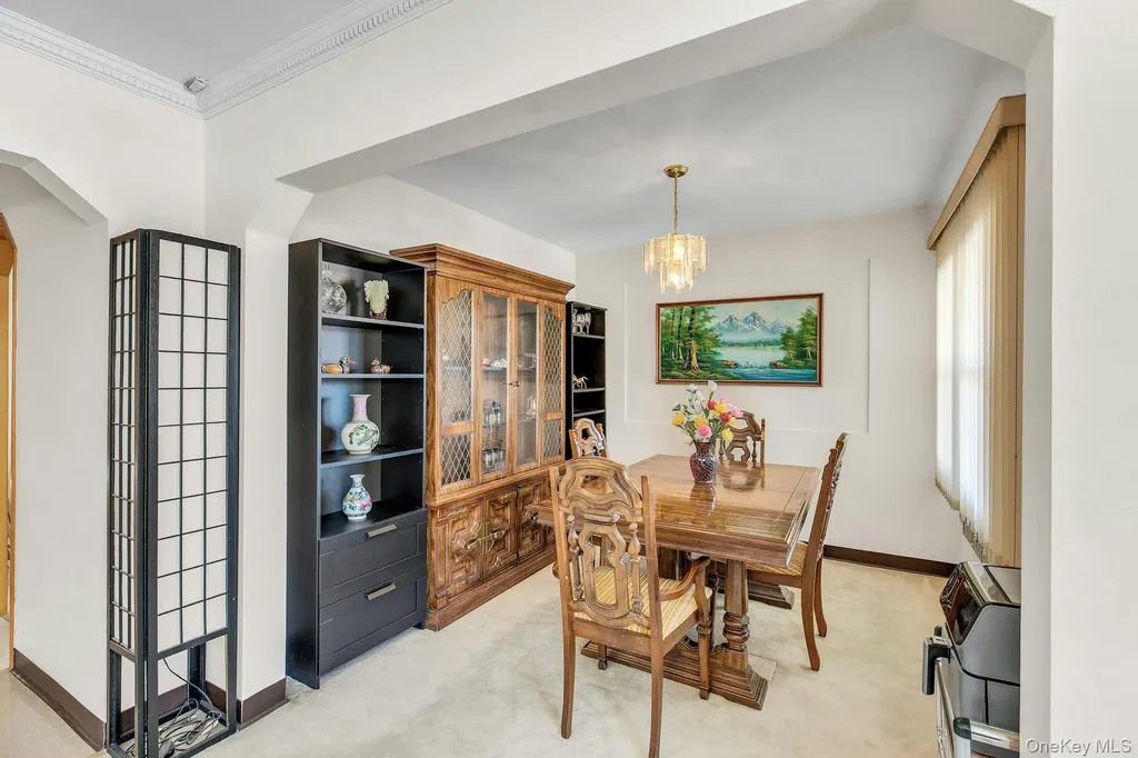 197 Emory Road Mineola NY 11501