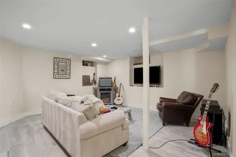 22 Ferncliff Road Scarsdale NY 10583