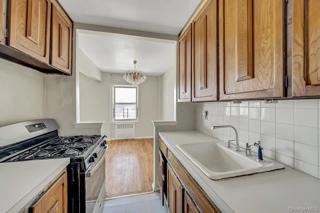 415 Gramatan Avenue Mount Vernon NY 10552