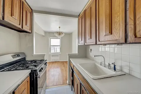415 Gramatan Avenue Mount Vernon NY 10552