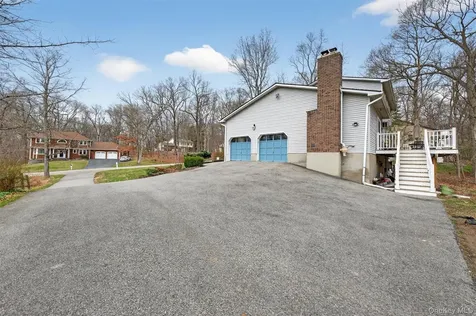 24 Pellbridge Drive Hopewell Junction NY 12533