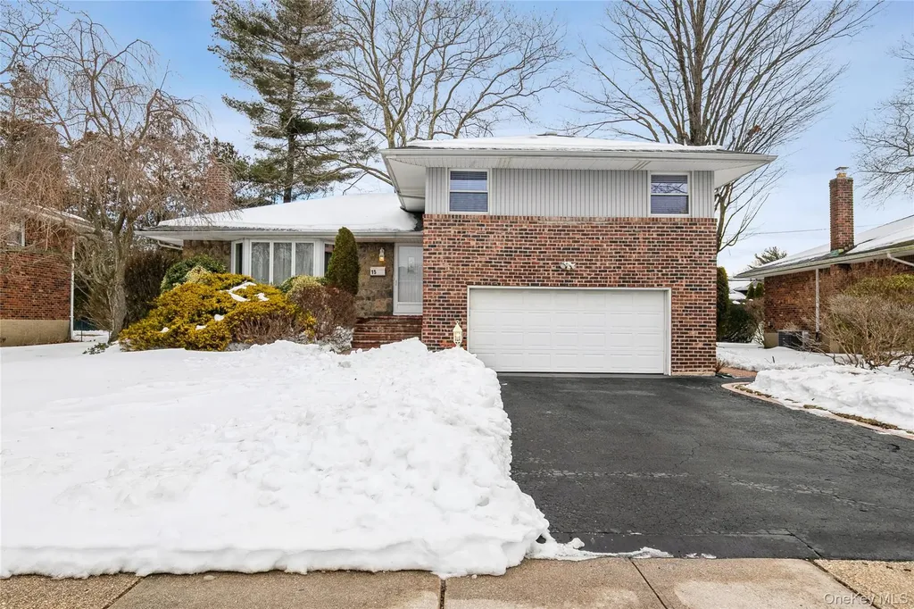 15 Center Drive Syosset NY 11791