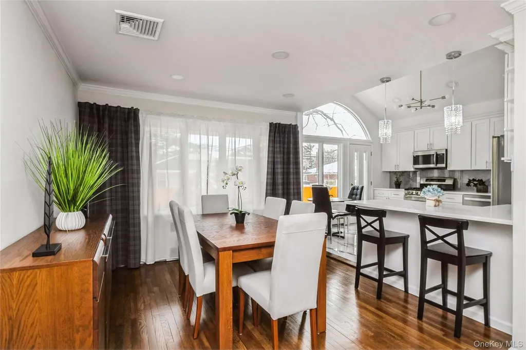 15 Center Drive Syosset NY 11791