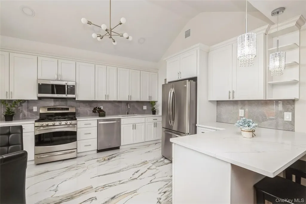 15 Center Drive Syosset NY 11791