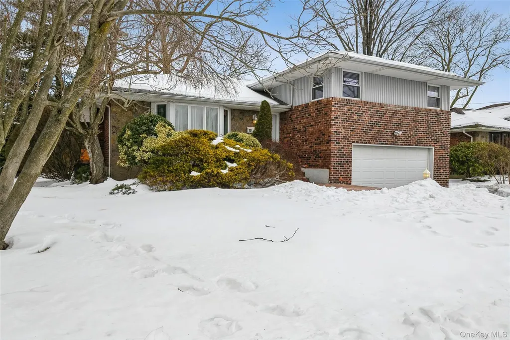15 Center Drive Syosset NY 11791