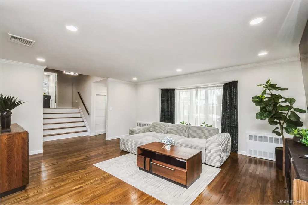 15 Center Drive Syosset NY 11791