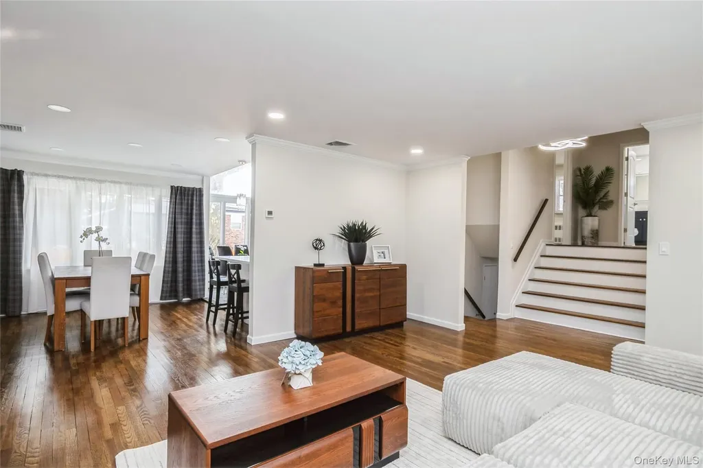 15 Center Drive Syosset NY 11791
