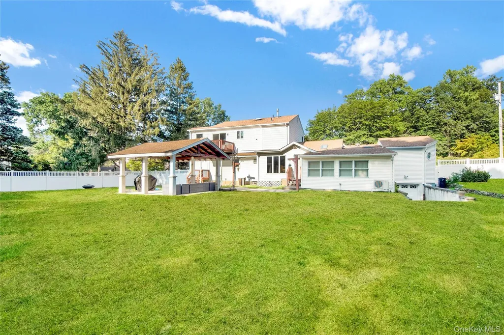 25 Beech Street Nanuet NY 10954