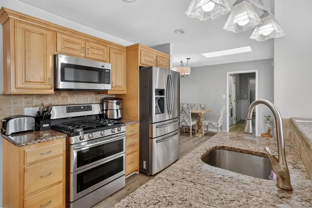 25 Beech Street Nanuet NY 10954