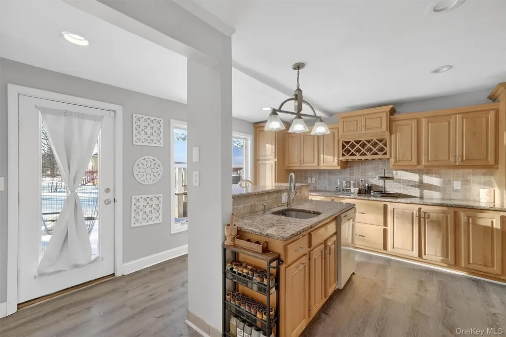 25 Beech Street Nanuet NY 10954
