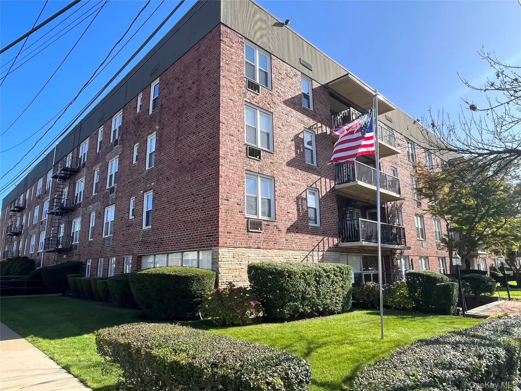 60 Hempstead Avenue Lynbrook NY 11563