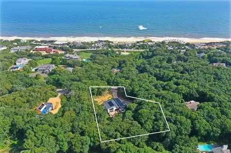 19 Elm Lane Montauk NY 11954