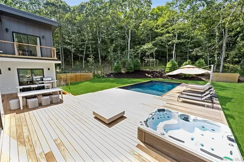 19 Elm Lane Montauk NY 11954