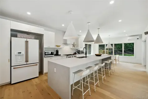 19 Elm Lane Montauk NY 11954