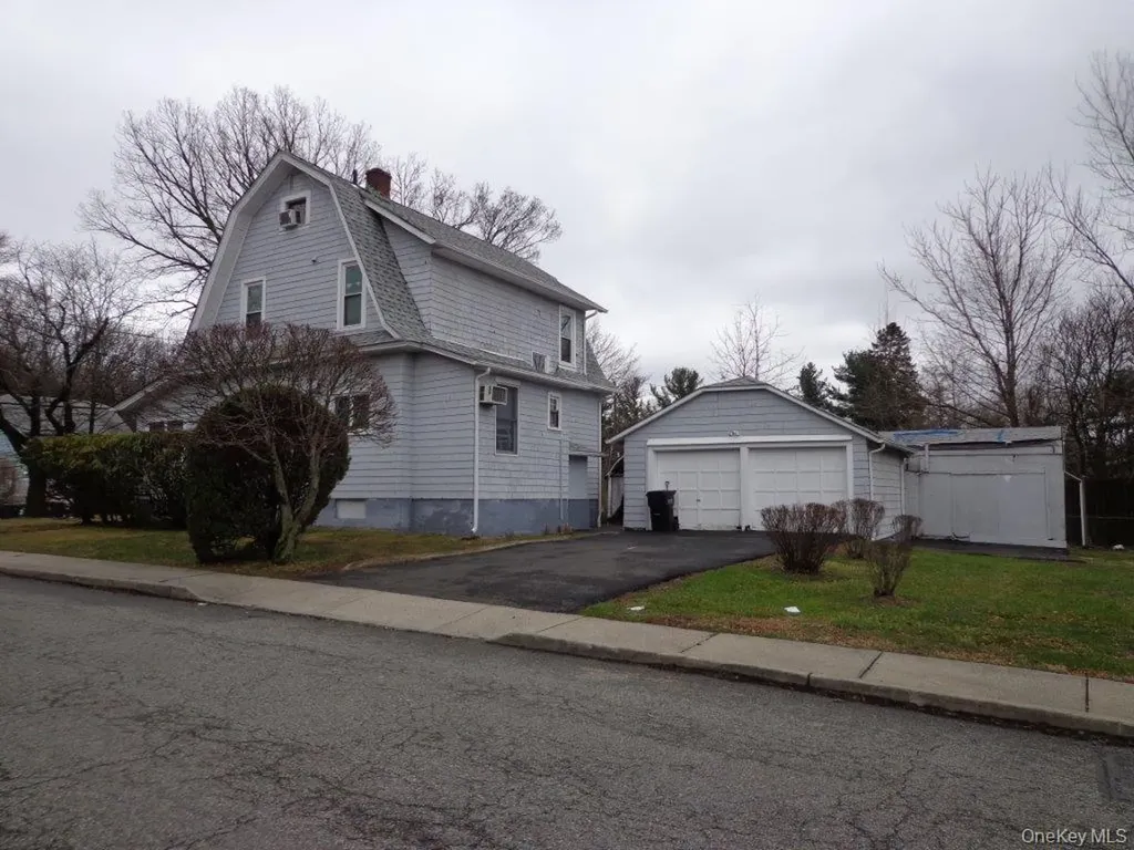 208 Saddle River Road Monsey NY 10952