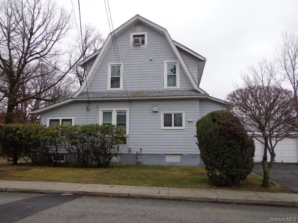 208 Saddle River Road Monsey NY 10952
