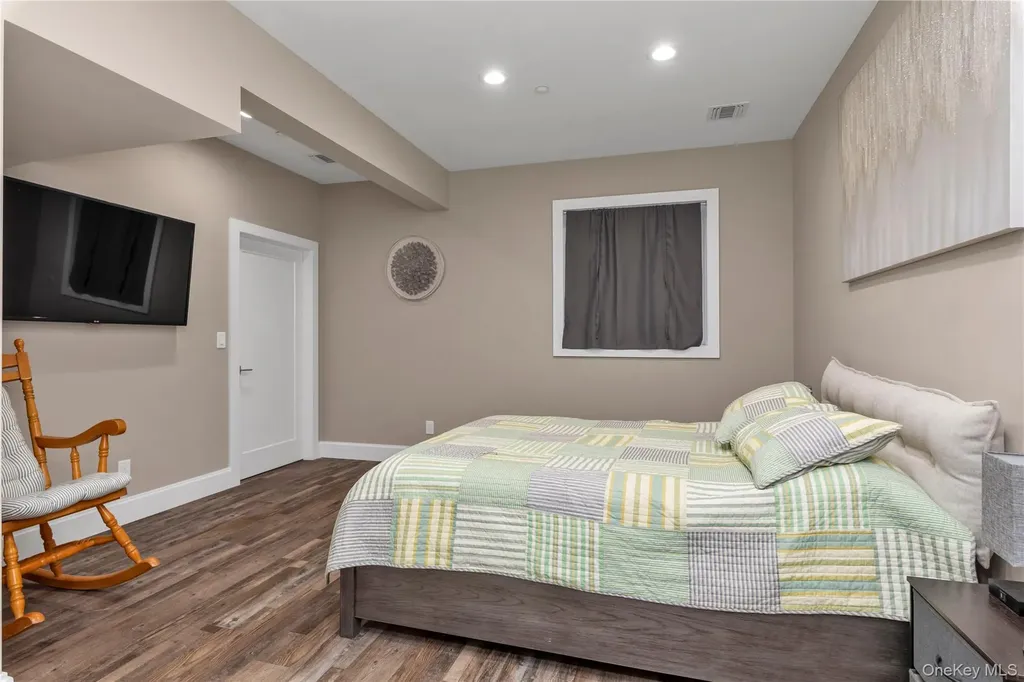 137 Emanuel Way East Meadow NY 11554