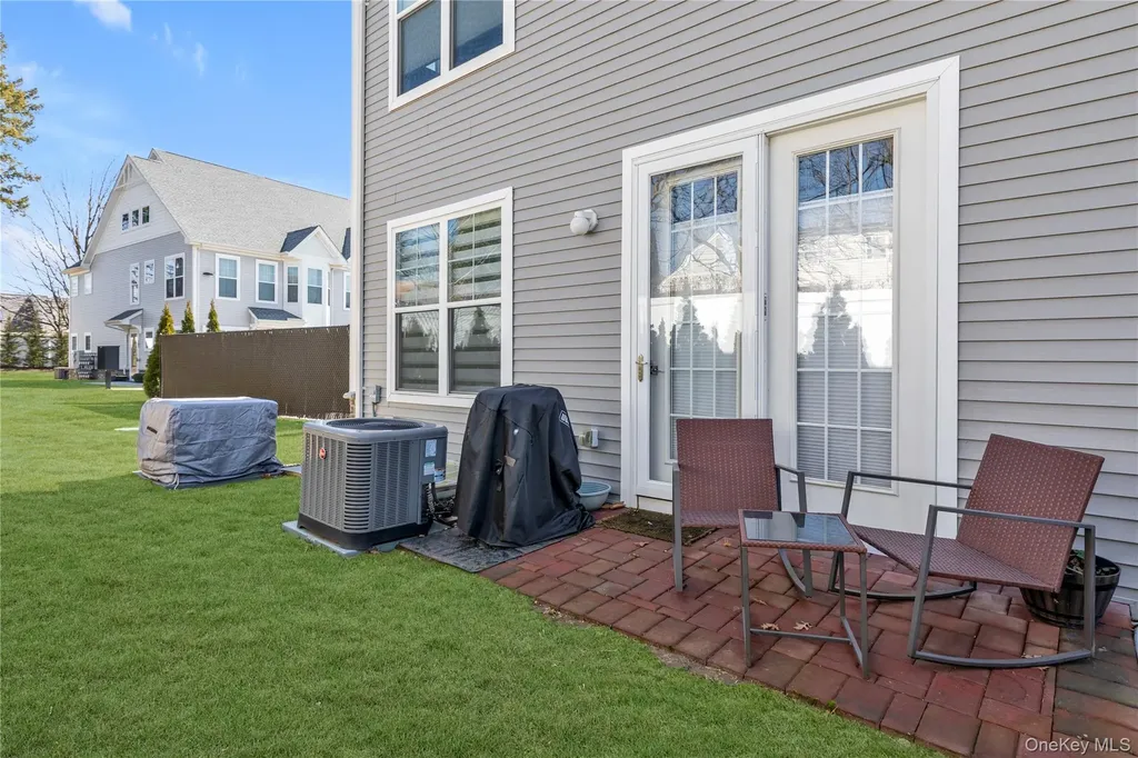 137 Emanuel Way East Meadow NY 11554