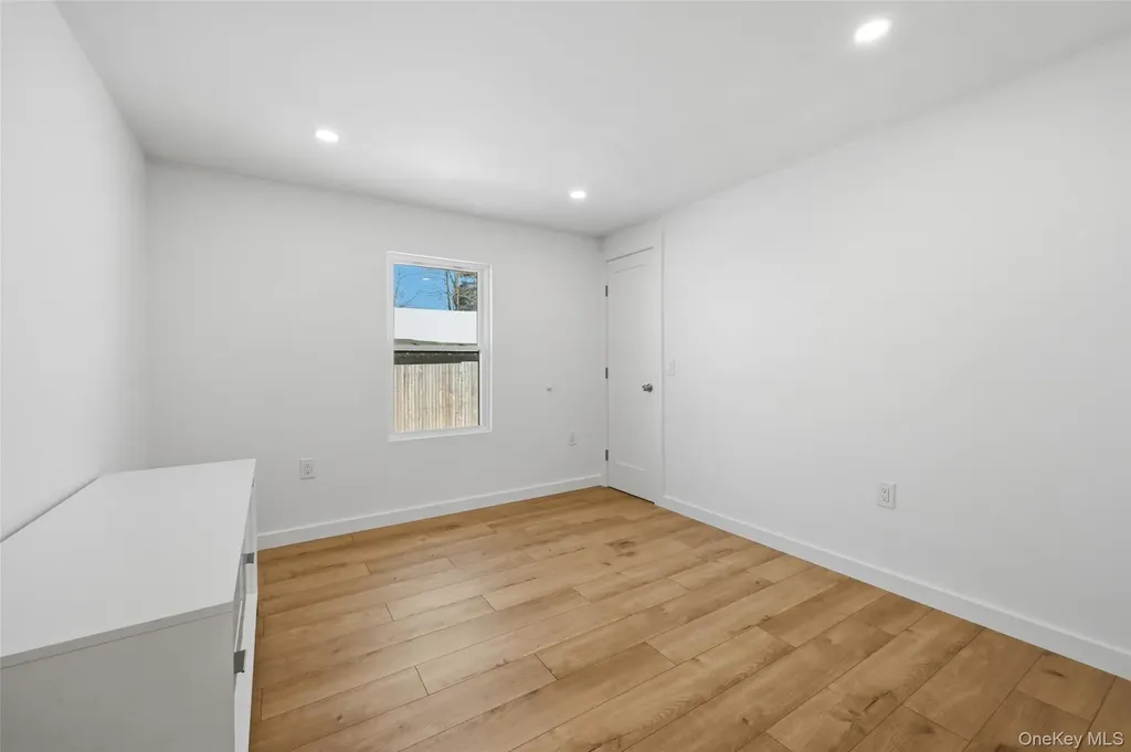 923 E Main Street Riverhead NY 11901