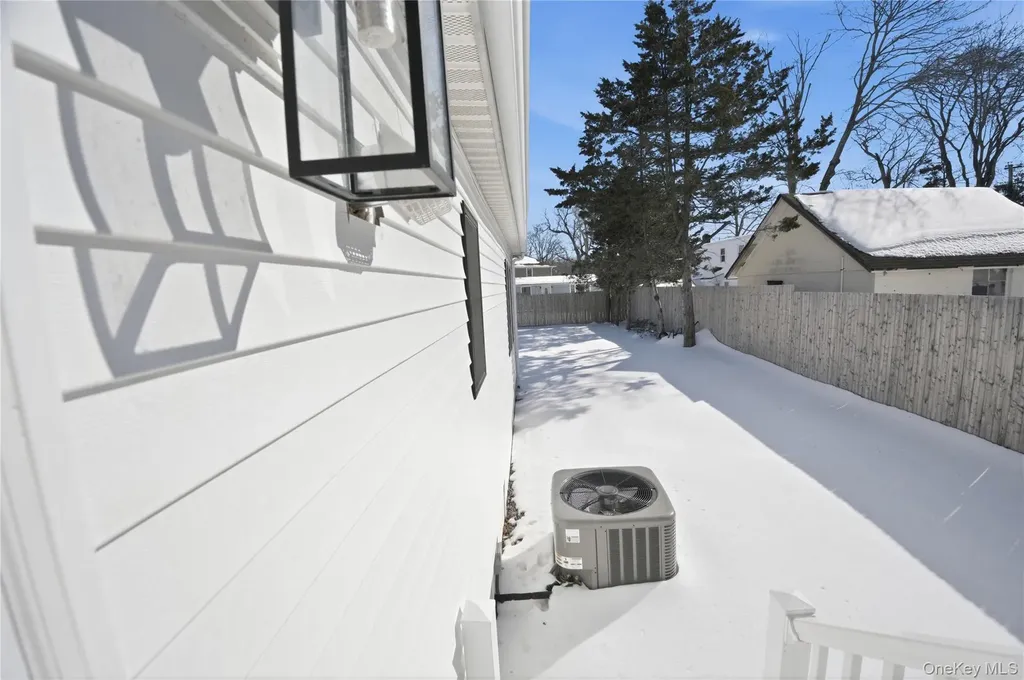 923 E Main Street Riverhead NY 11901
