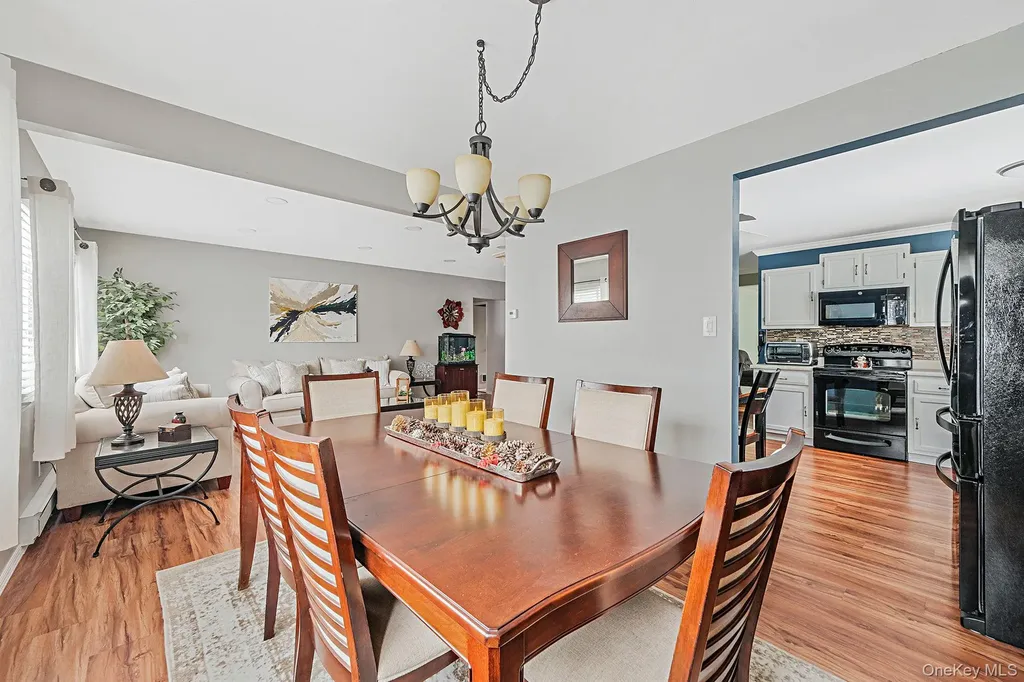 16 Magic Mountain Drive Coram NY 11727