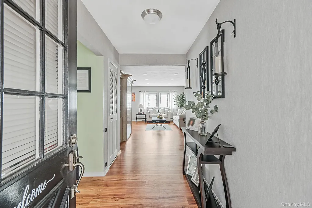 16 Magic Mountain Drive Coram NY 11727