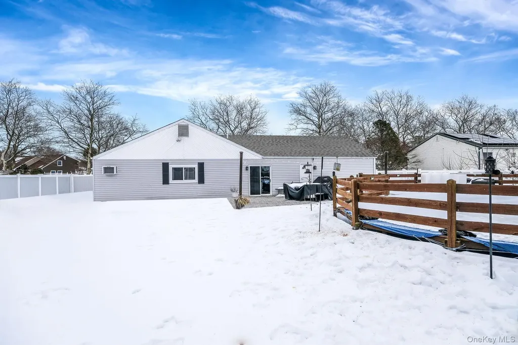 16 Magic Mountain Drive Coram NY 11727