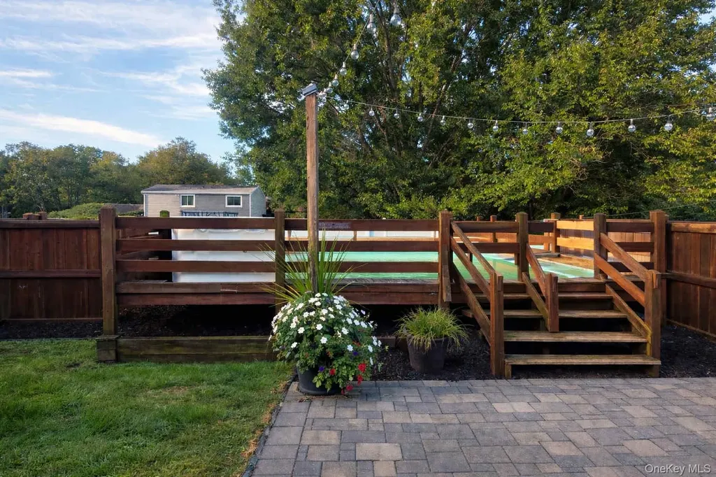 16 Magic Mountain Drive Coram NY 11727