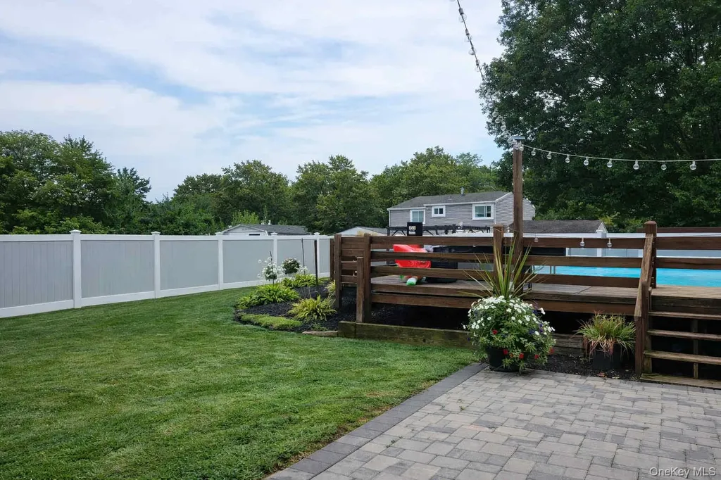 16 Magic Mountain Drive Coram NY 11727