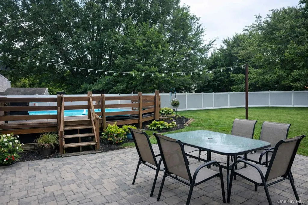 16 Magic Mountain Drive Coram NY 11727