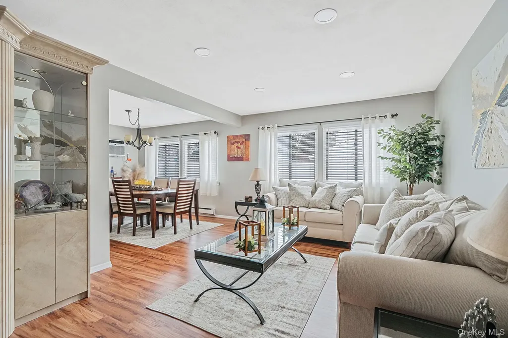 16 Magic Mountain Drive Coram NY 11727